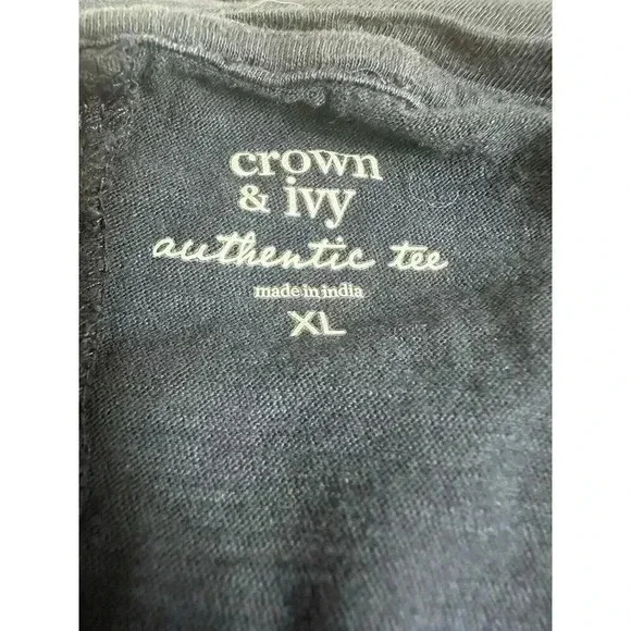 Crown & Ivy Navy Blue Peacock Top With Sequins Size XL - Picture 7 of 7